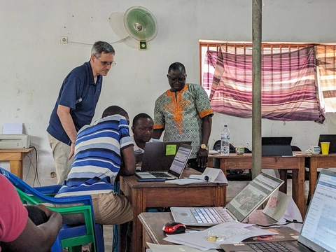 Eric with Cutsau and the Mansonka team