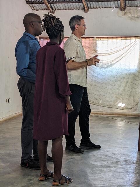 Eric shares some words at the closing ceremony