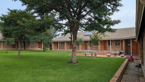 Bedrooms and meeting room were around this courtyard