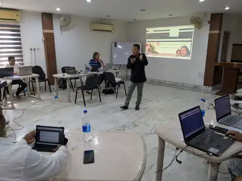 Workshop image e.jpg