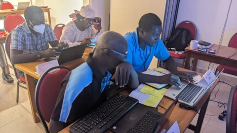 Karon teams (Gambia & Senegal) at work