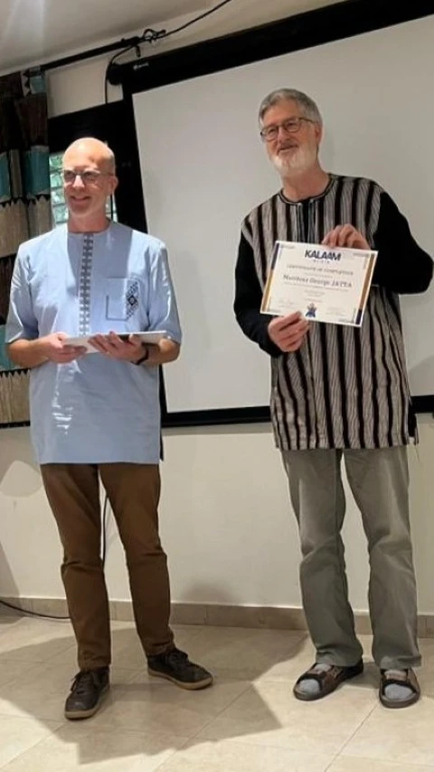 John & Dan hand out certificates to the trainees