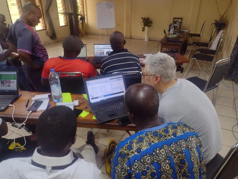 Dan helping a team with menu structure