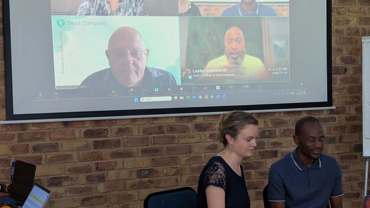 Emmanuel presents his site via Zoom to Seed Company staff